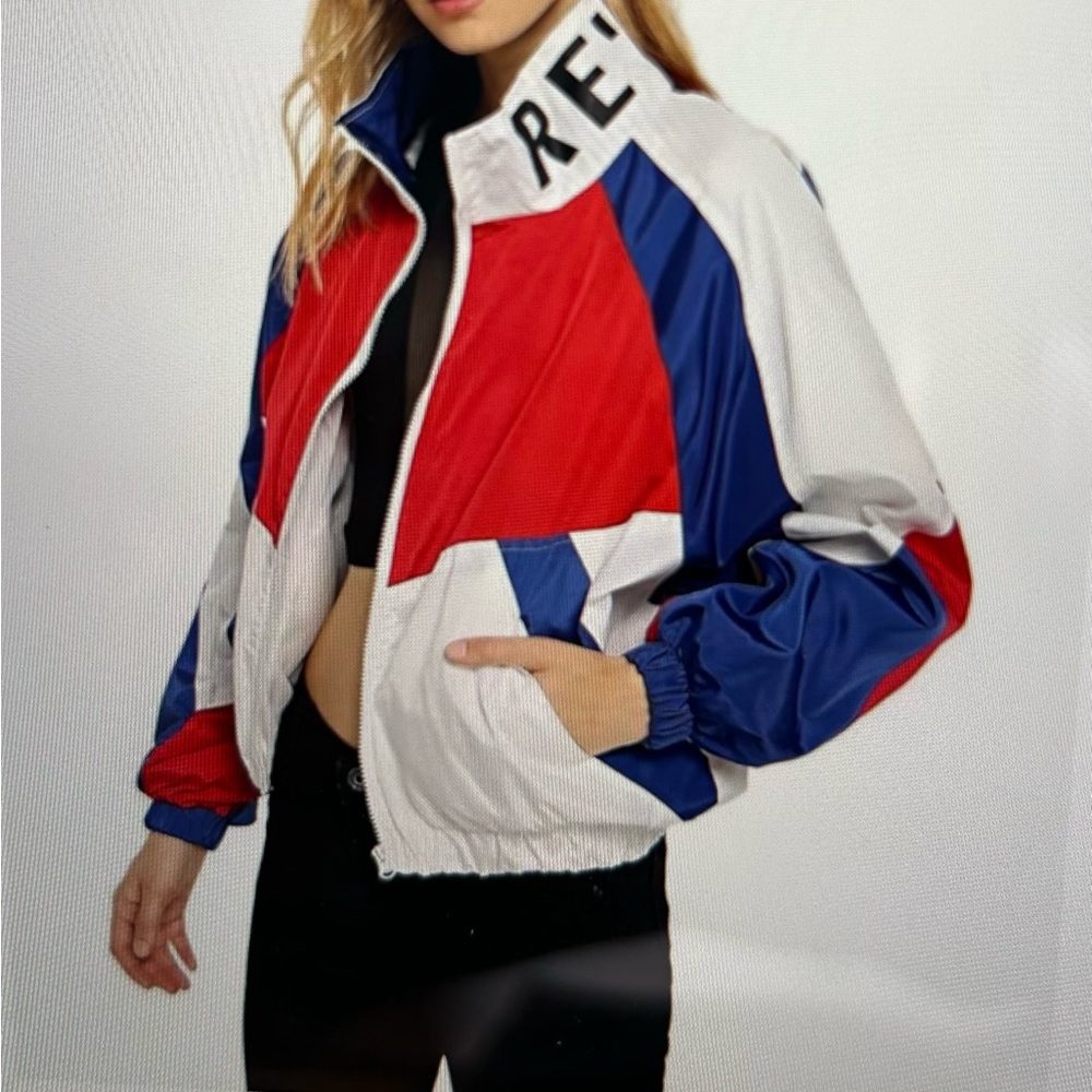 Women’s windbreaker